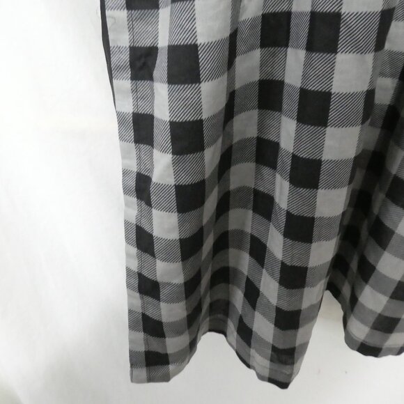 Unbranded | P2P 21.5 inches measured | Plaid and Lace Long Sleeve Dress - Picture 15 of 16